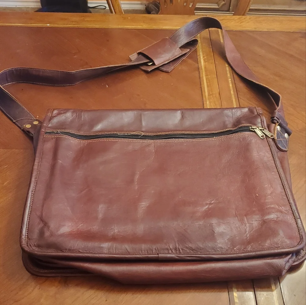 Oil Tanned Leather Vintage Messenger Crossbody Bag